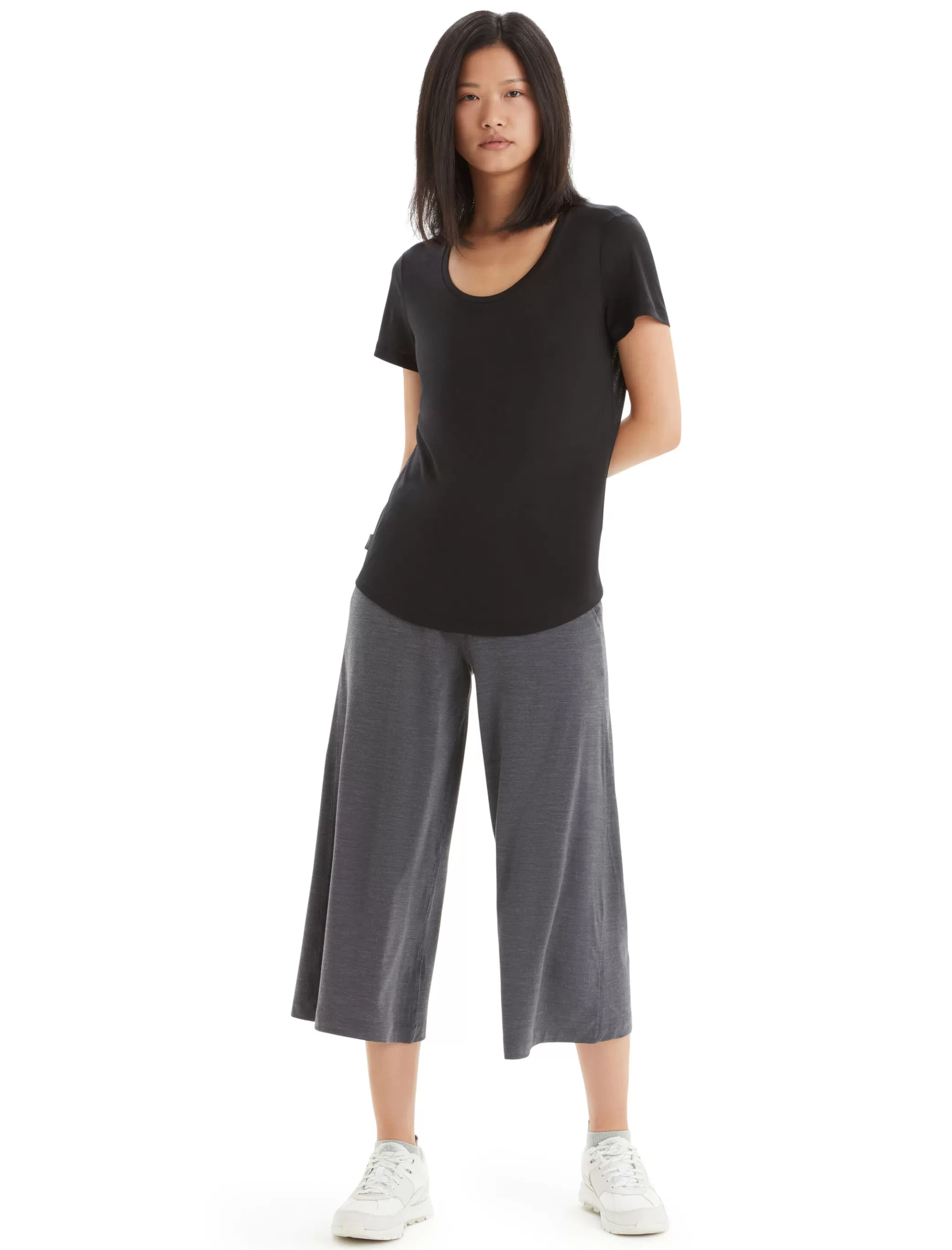 New icebreaker Women'S Merino Sphere Ii Short Sleeve Scoop Neck Tee Black